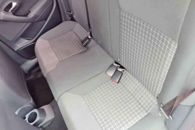 Volkswagen Polo 2019 car image #17