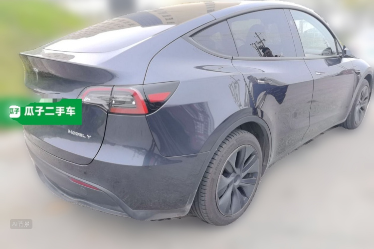 Tesla Model Y 2024 #7 Tesla Model Y 2024 car image #7