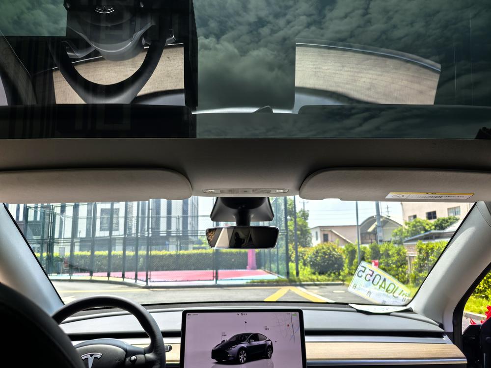 Tesla Model Y 2023 #11 Tesla Model Y 2023 car image #11