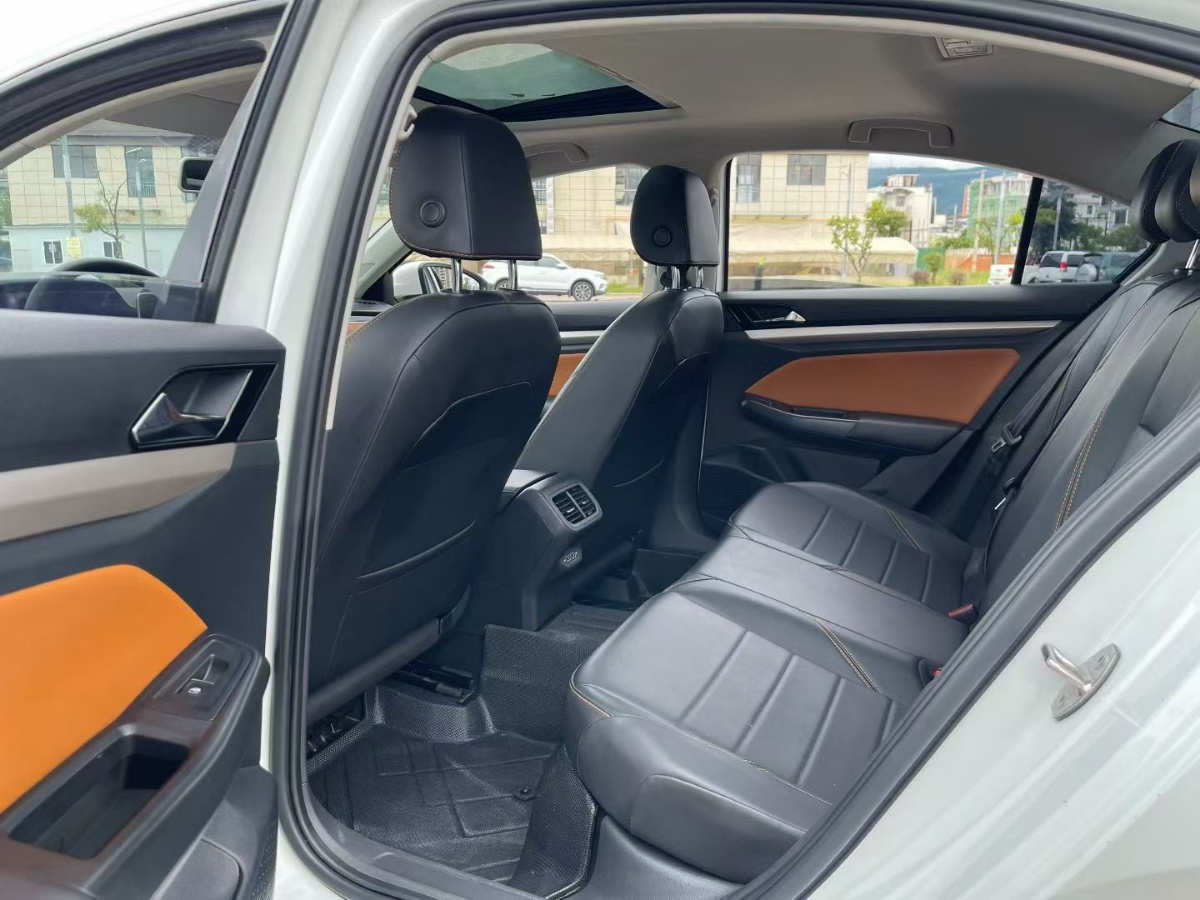 Volkswagen Bora 2023 car image #6