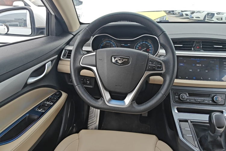 GEELY Emgrand 2018 car image #11