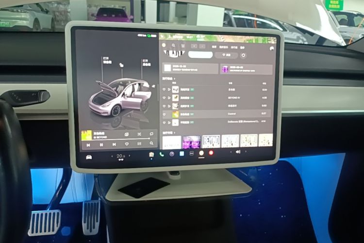 Tesla Model Y 2023 #13 Tesla Model Y 2023 car image #13