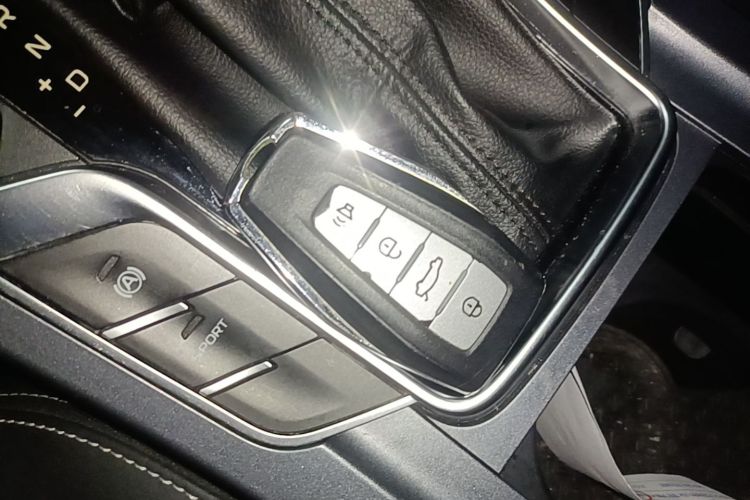 GEELY Emgrand 2019 #9 GEELY Emgrand 2019 car image #9