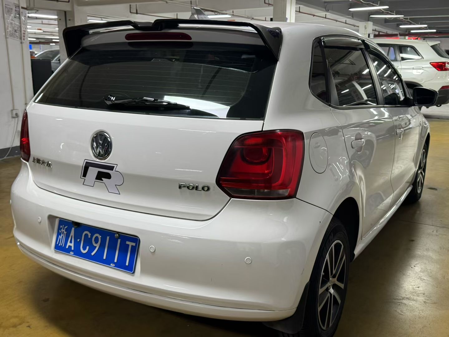 Volkswagen Polo 2013 car image #4