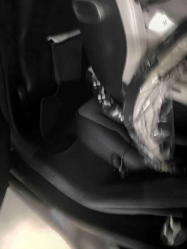 Tesla Model Y 2023 car image #4