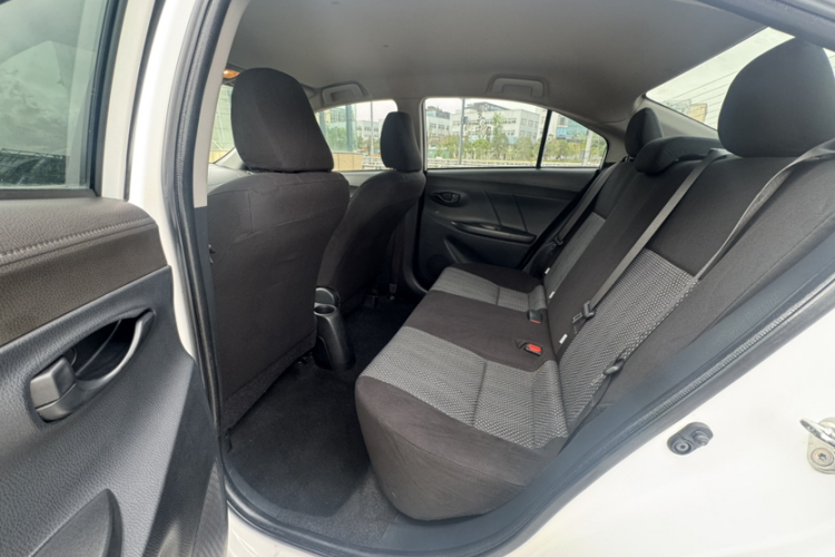 Toyota Vios 2015 immagine di auto #13