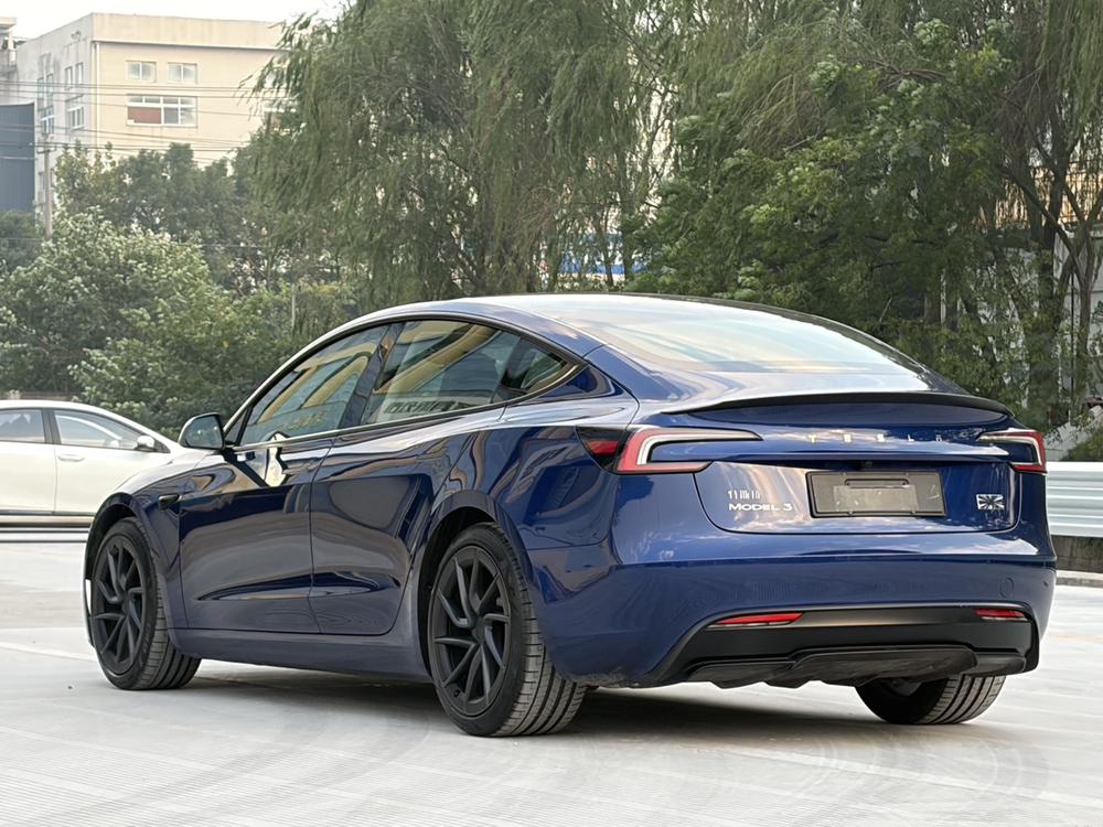 Tesla Model 3 2024 car image #4