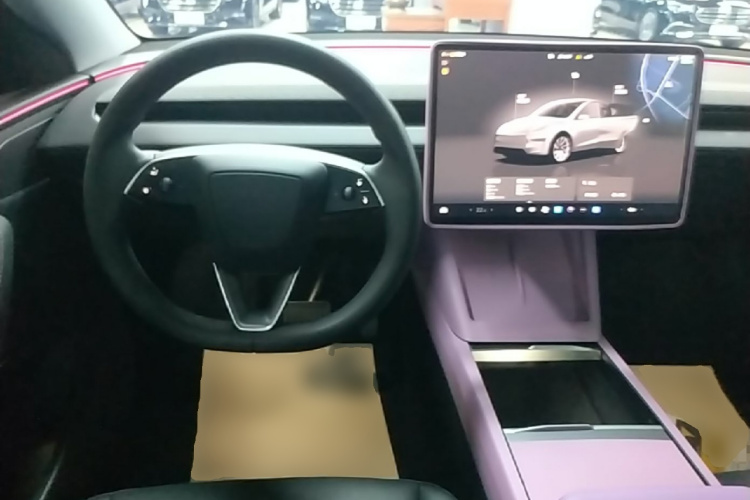 Tesla Model Y 2025 #11 Tesla Model Y 2025 car image #11