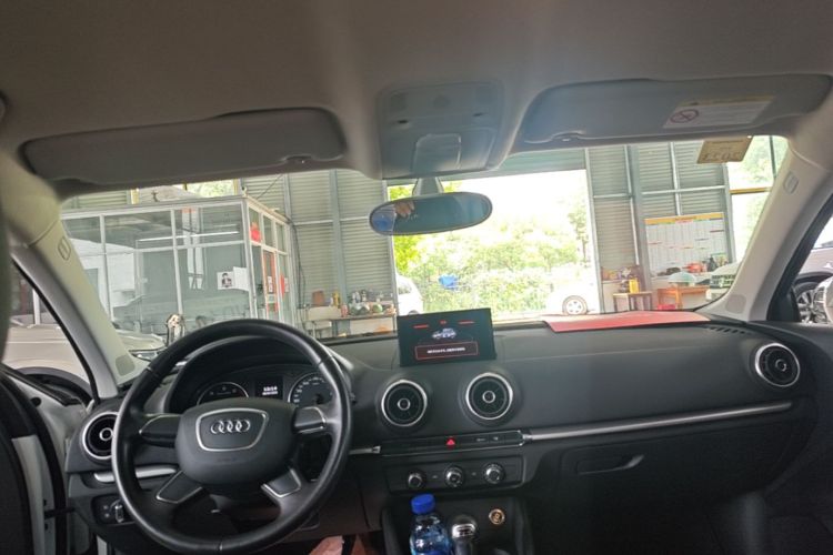 Audi A3 2015 car image #18