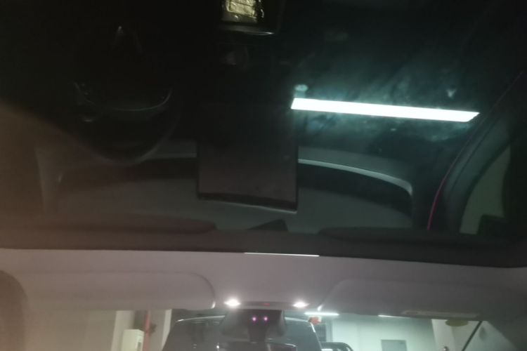 Tesla Model Y 2025 car image #18