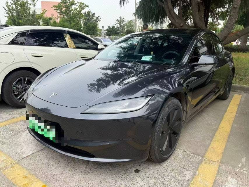 2024 immagine di auto 