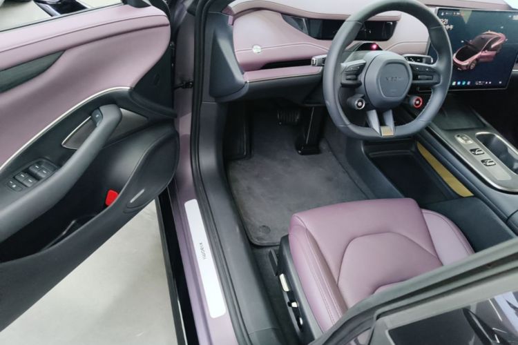 MI SU7 2025 car image #16