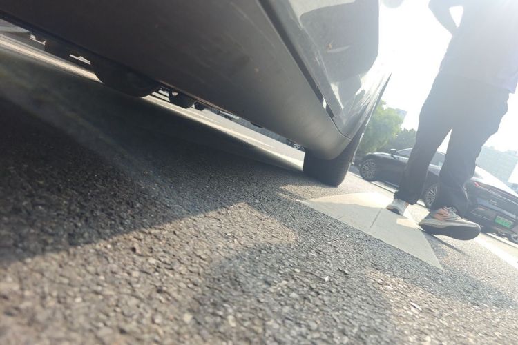 Tesla Model Y 2022 car image #22