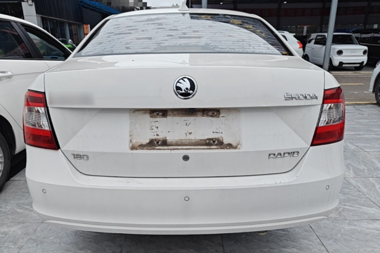 Skoda Rapid 2016 #6 Skoda Rapid 2016 car image #6
