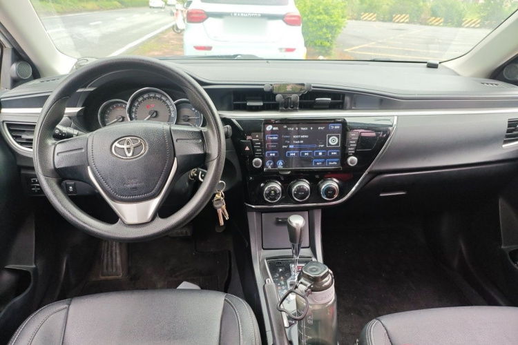 Toyota Corolla 2017 car image #12
