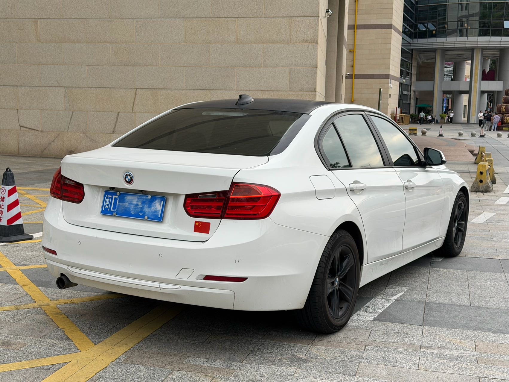 BMW 3 Series 2015 car image #4