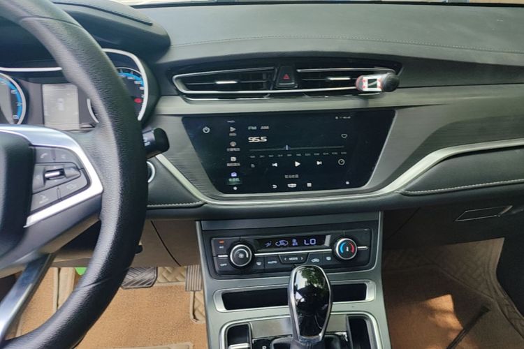 GEELY Emgrand 2021 #13 GEELY Emgrand 2021 car image #13