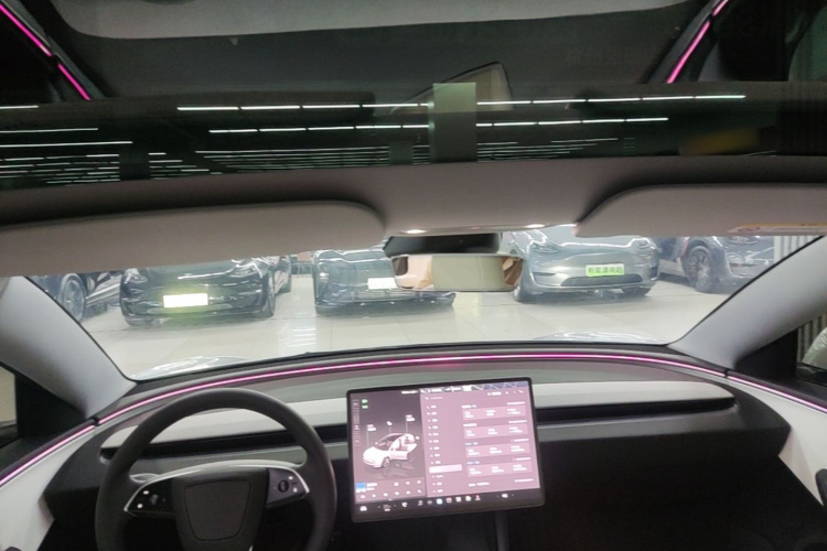 Tesla Model 3 2025 #18 Tesla Model 3 2025 car image #18