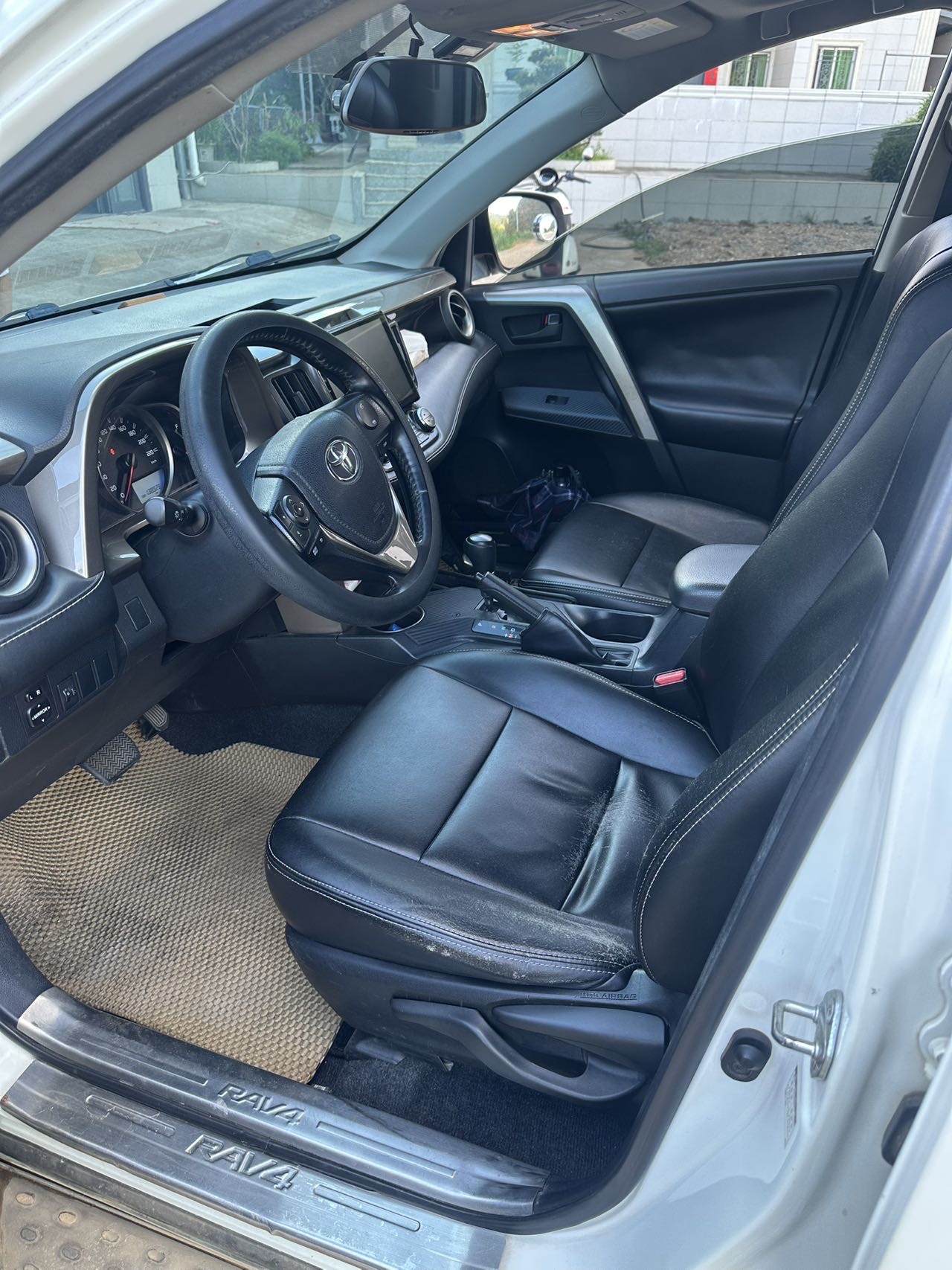 Toyota RAV4 2016 #3 Toyota RAV4 2016 car image #3