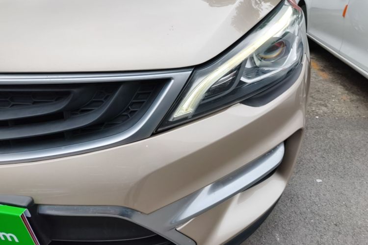 GEELY Emgrand GS 2018 car image #23