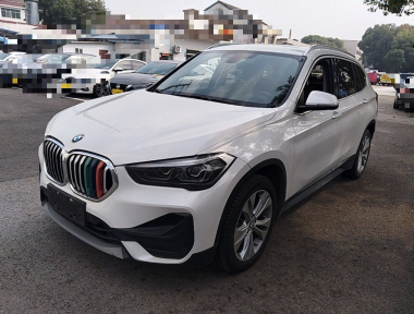 BMW X1 2021 BMW X1 2021 car image