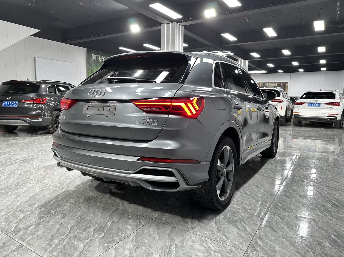 Audi Q3 2022 car image #7