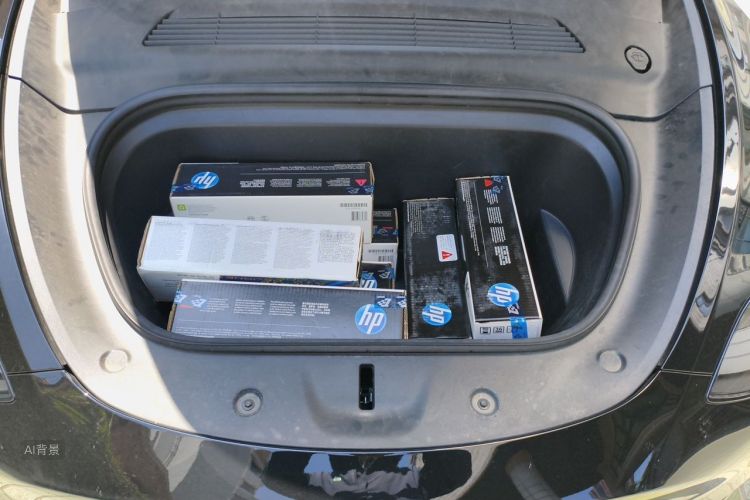 Tesla Model Y 2023 car image #22