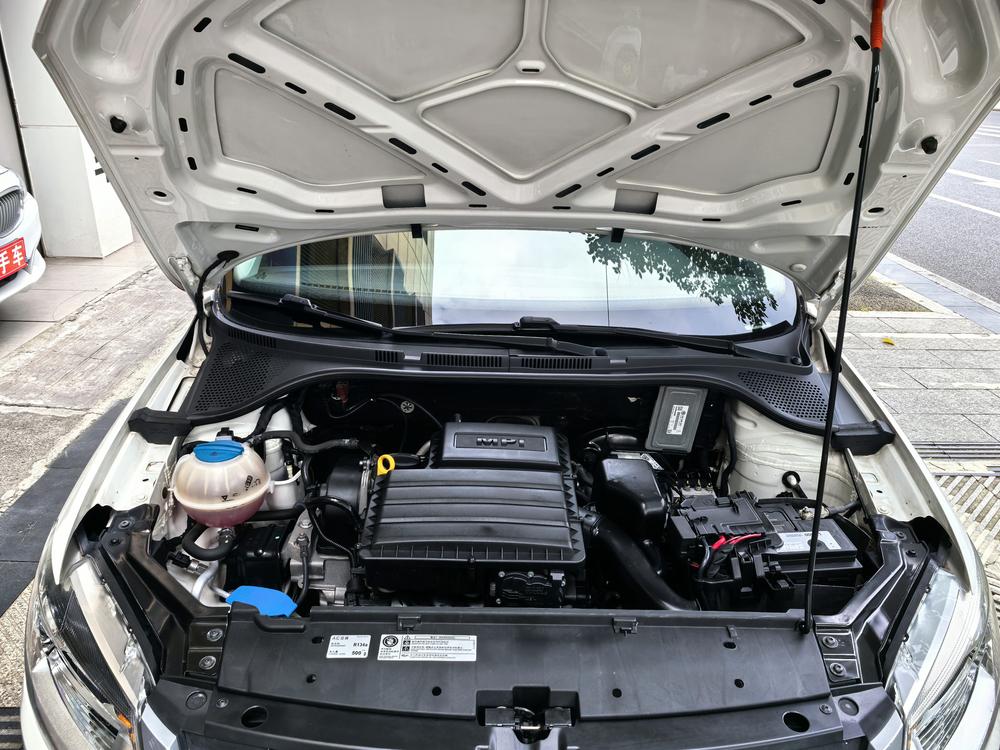 Volkswagen Santana 2014 car image #8