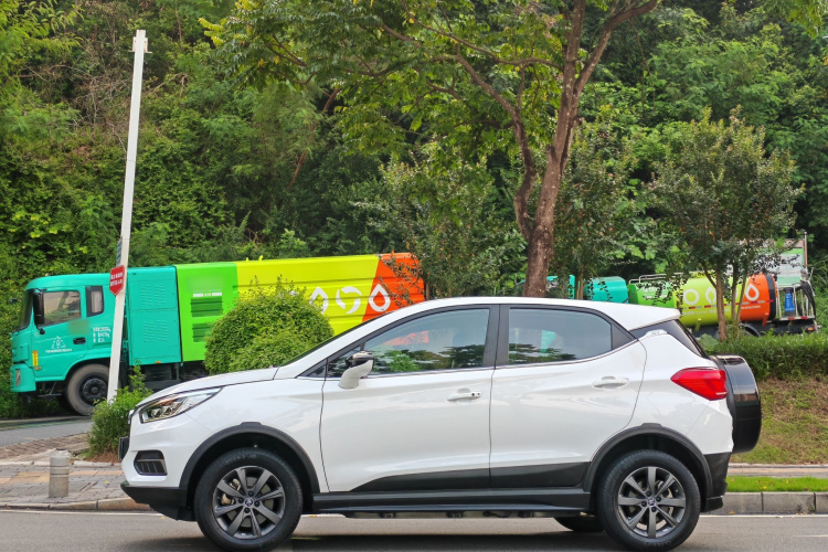 BYD Yuan New Energy 2019 imagen de coche #10