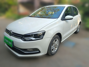 Volkswagen Polo 2015 car image 