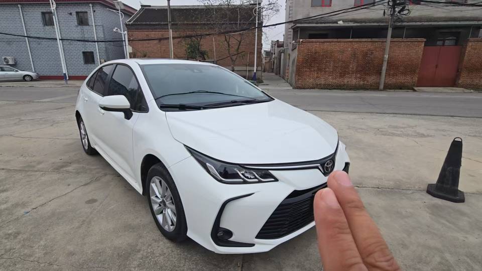 Toyota Corolla 2023 #2 Toyota Corolla 2023 immagine di auto #2