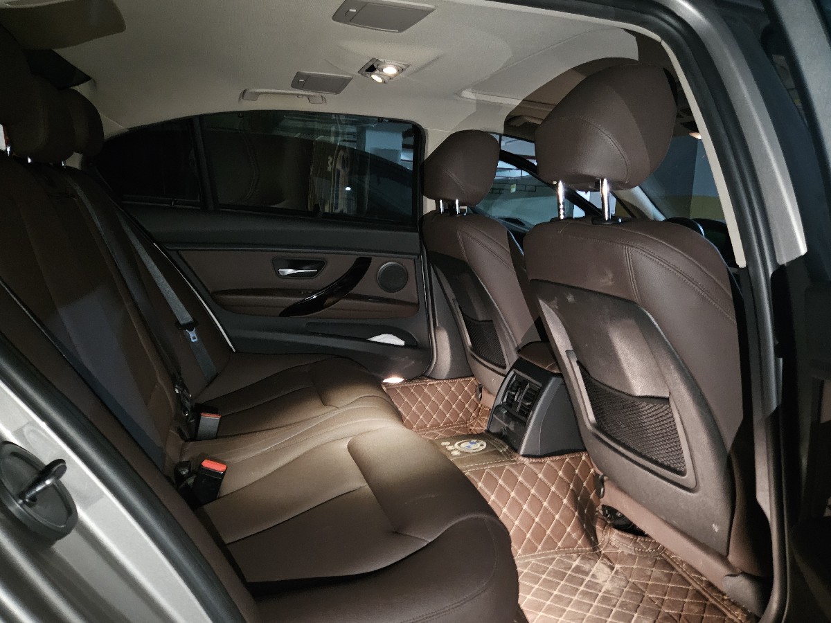 BMW 3 Series 2019 immagine di auto #9
