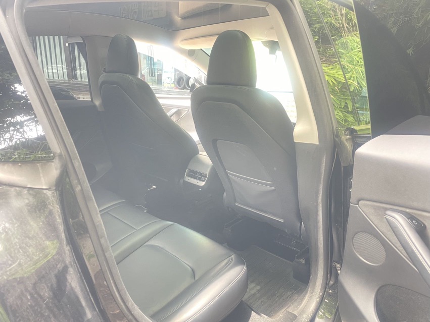 Tesla Model Y 2023 car image #6