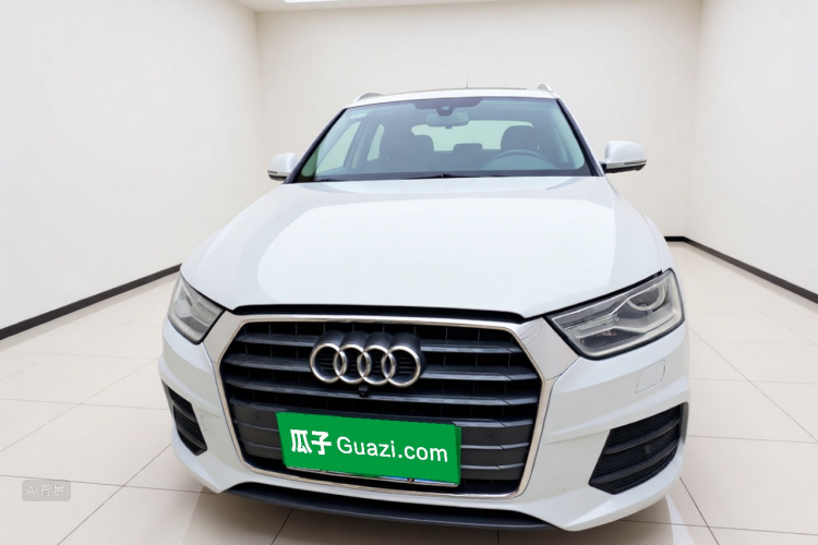 Audi Q3 2017 car image #3
