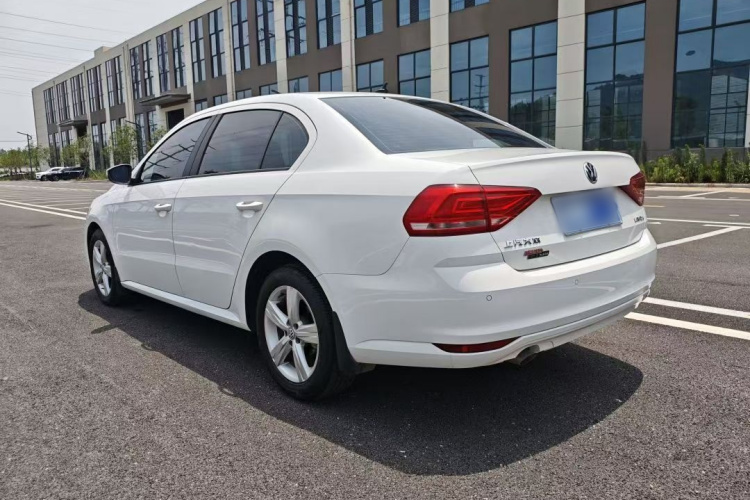 Volkswagen Lavida 2019 car image #5