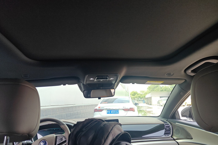 BYD Han 2023 car image #20