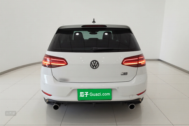 Volkswagen Golf 2019 car image #6