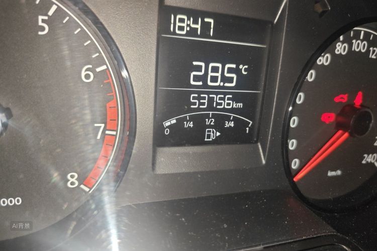 Volkswagen Polo 2015 car image #14