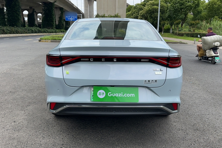 GEELY Emgrand L HiP 2022 car image #4