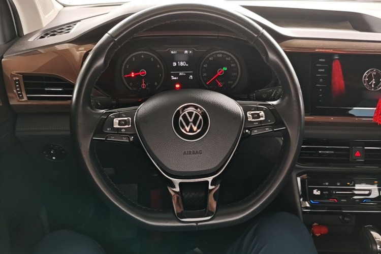 Volkswagen Tharu 2020 #11 Volkswagen Tharu 2020 car image #11