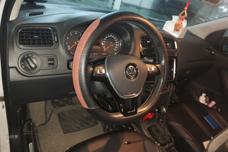 Volkswagen Polo 2019 car image #11