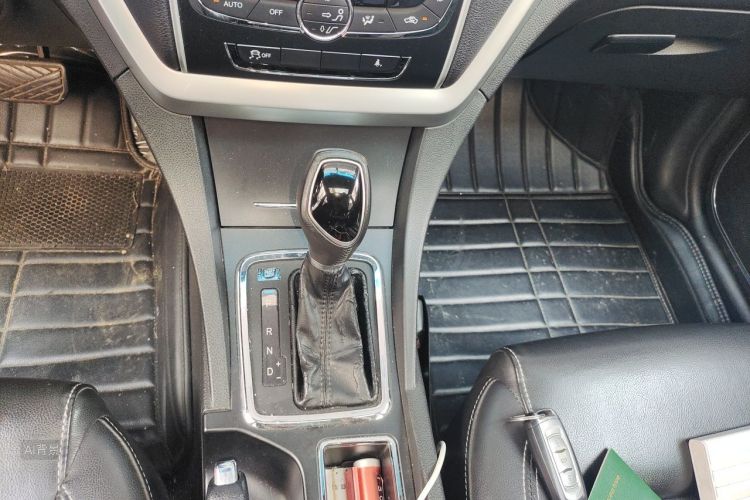 GEELY Emgrand 2016 car image #16