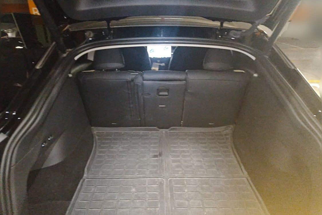 Tesla Model Y 2024 #8 Tesla Model Y 2024 imagem de carro #8