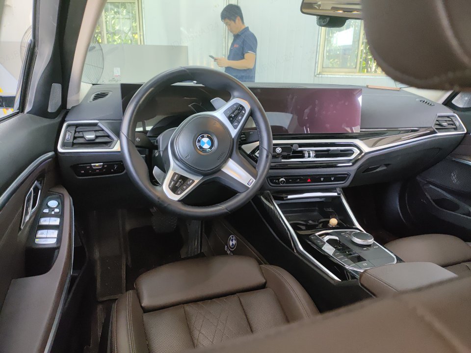 BMW 3 Series 2023 car image #5