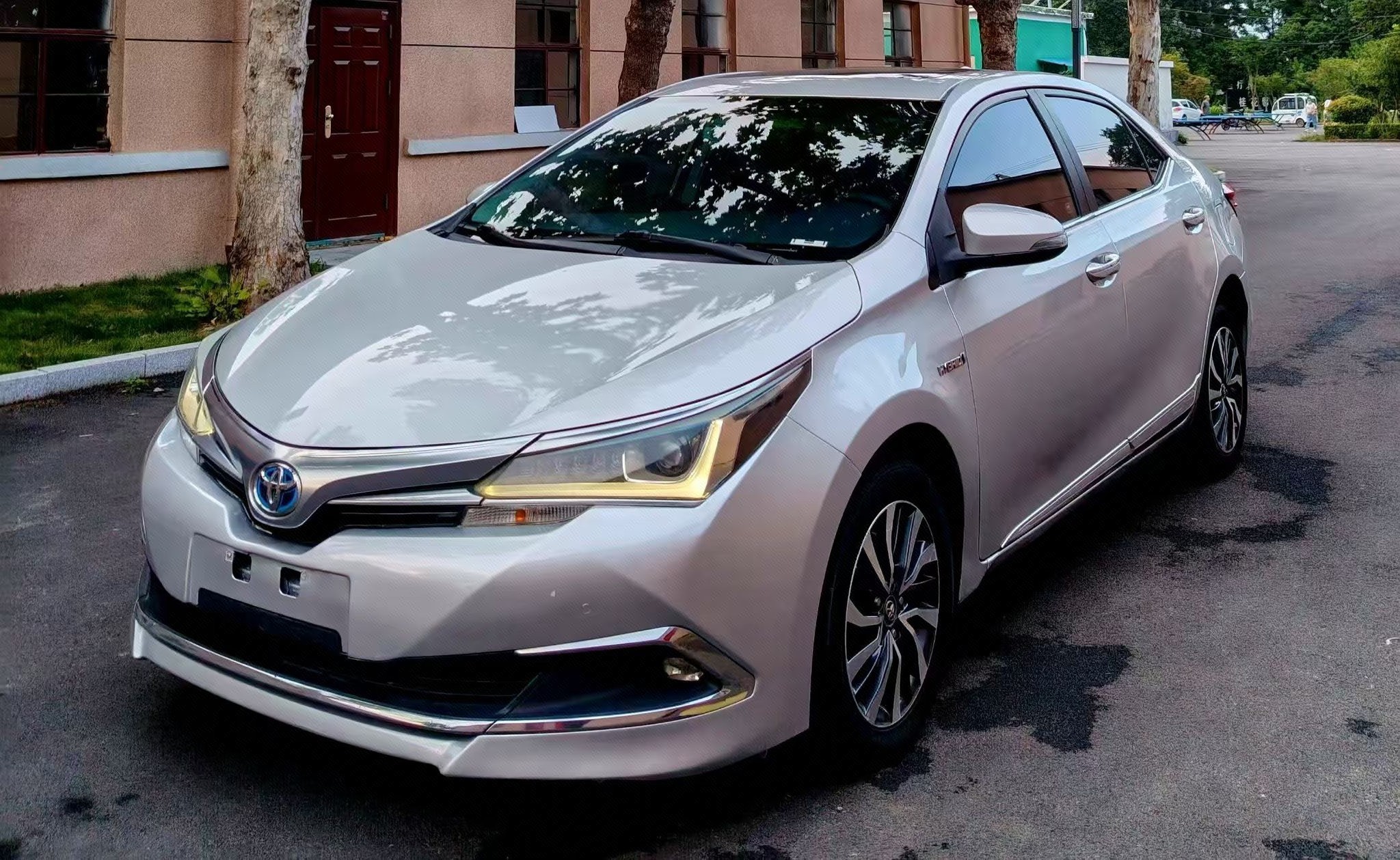 Toyota Corolla Hybird E+ 2018 Toyota Corolla Hybird E+ 2018 car image
