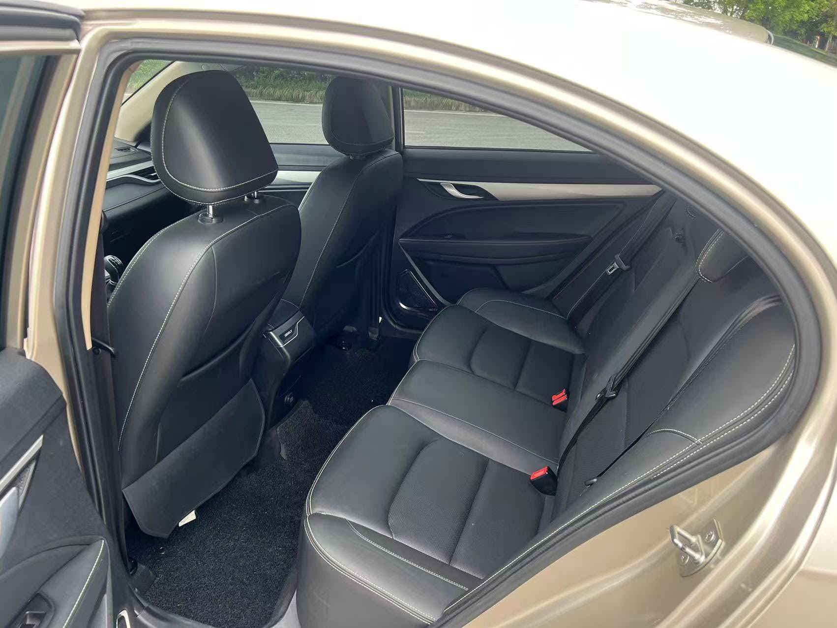 GEELY Emgrand 2018 car image #8