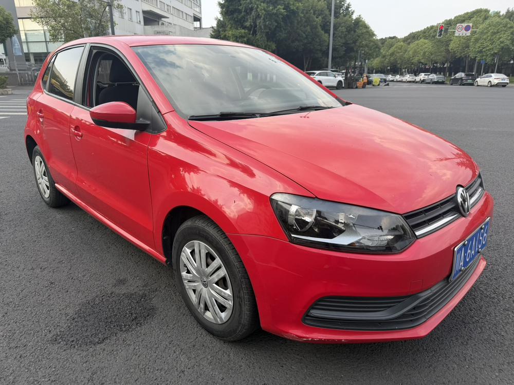 Volkswagen Polo 2014 car image #3