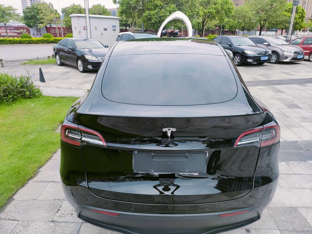 Tesla Model Y 2021 #12 Tesla Model Y 2021 car image #12