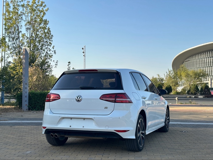 Volkswagen Golf 2016 car image #4