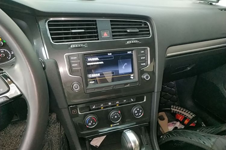 Volkswagen Golf 2017 #13 Volkswagen Golf 2017 car image #13